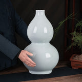 Load image into Gallery viewer, Celadon Crackle Glaze Jingdezhen Porcelain Vase